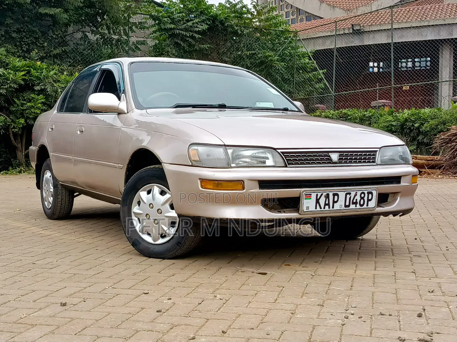Toyota Corolla 1997 Gold