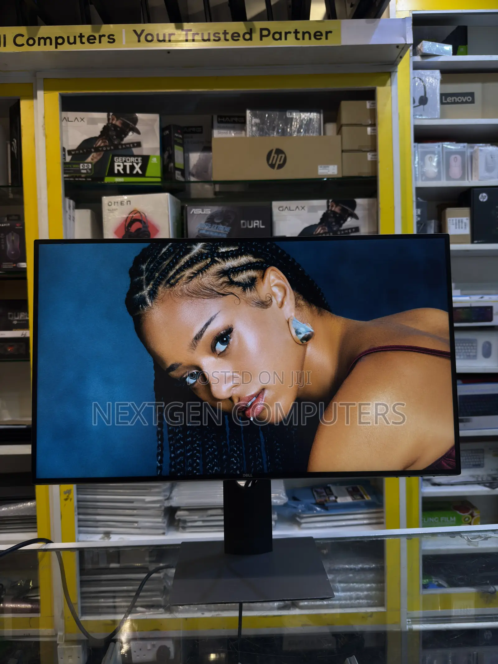 Dell U2717D 27” QHD (2560x1440p) IPS Frameless Monitor