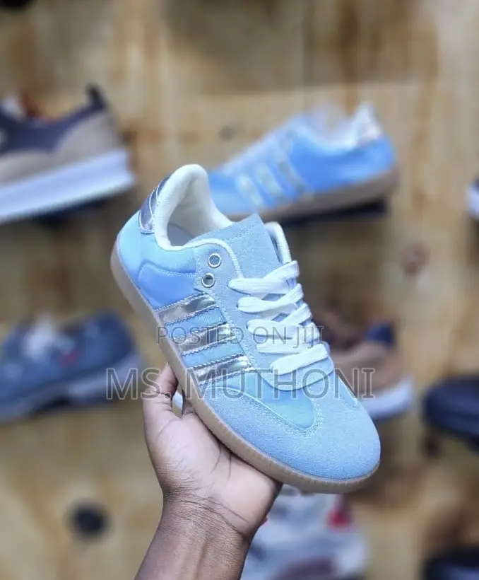 Ladies / Girls Retro Style Sneakers Size 35-42
