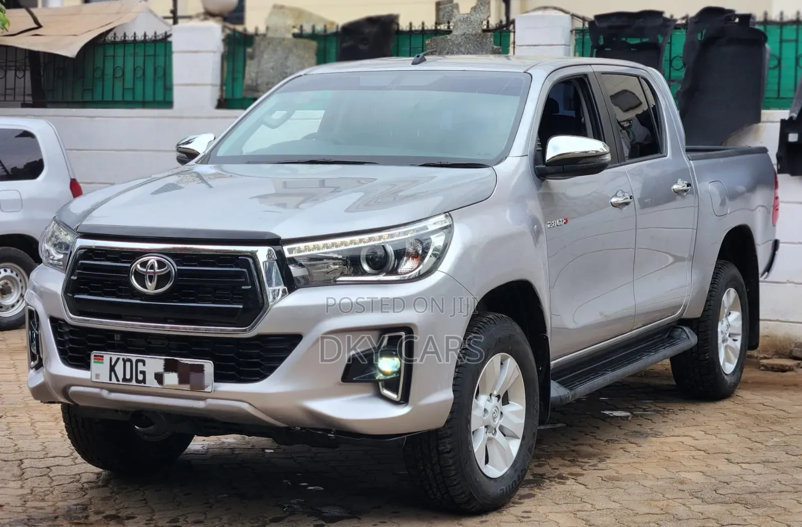 Toyota Hilux 2020 Silver