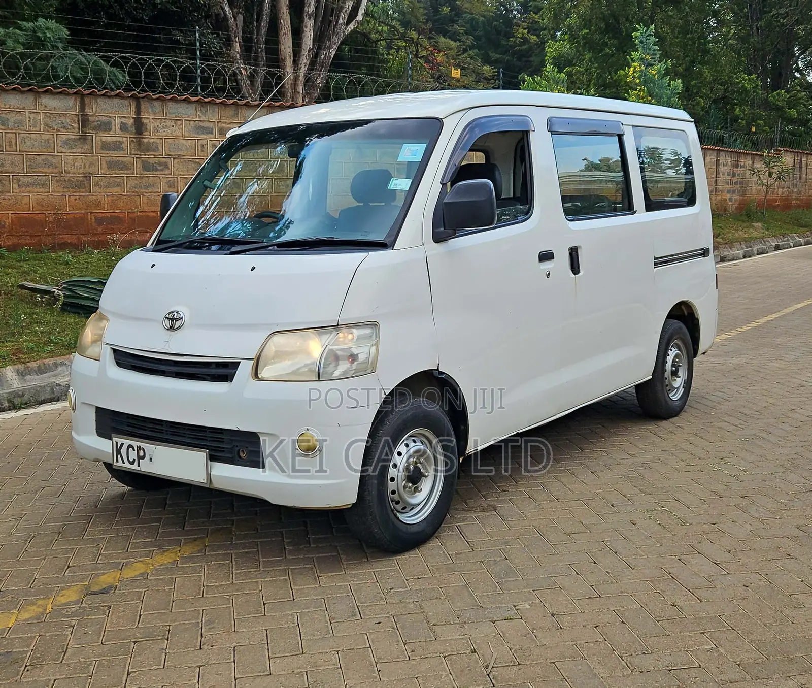 Toyota TownAce 2010 White
