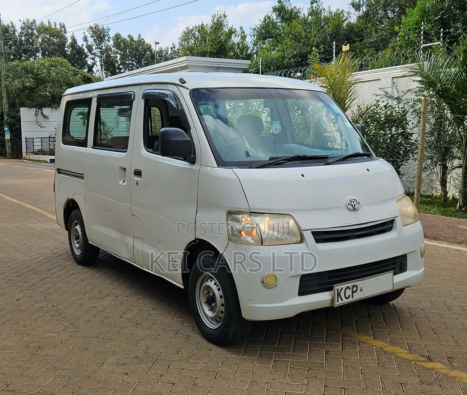 Toyota TownAce 2010 White