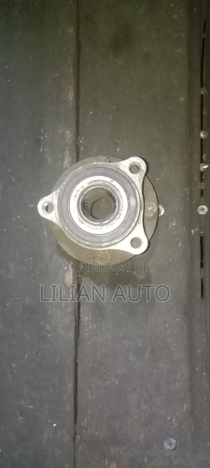 Mazda Demio Rear Hub