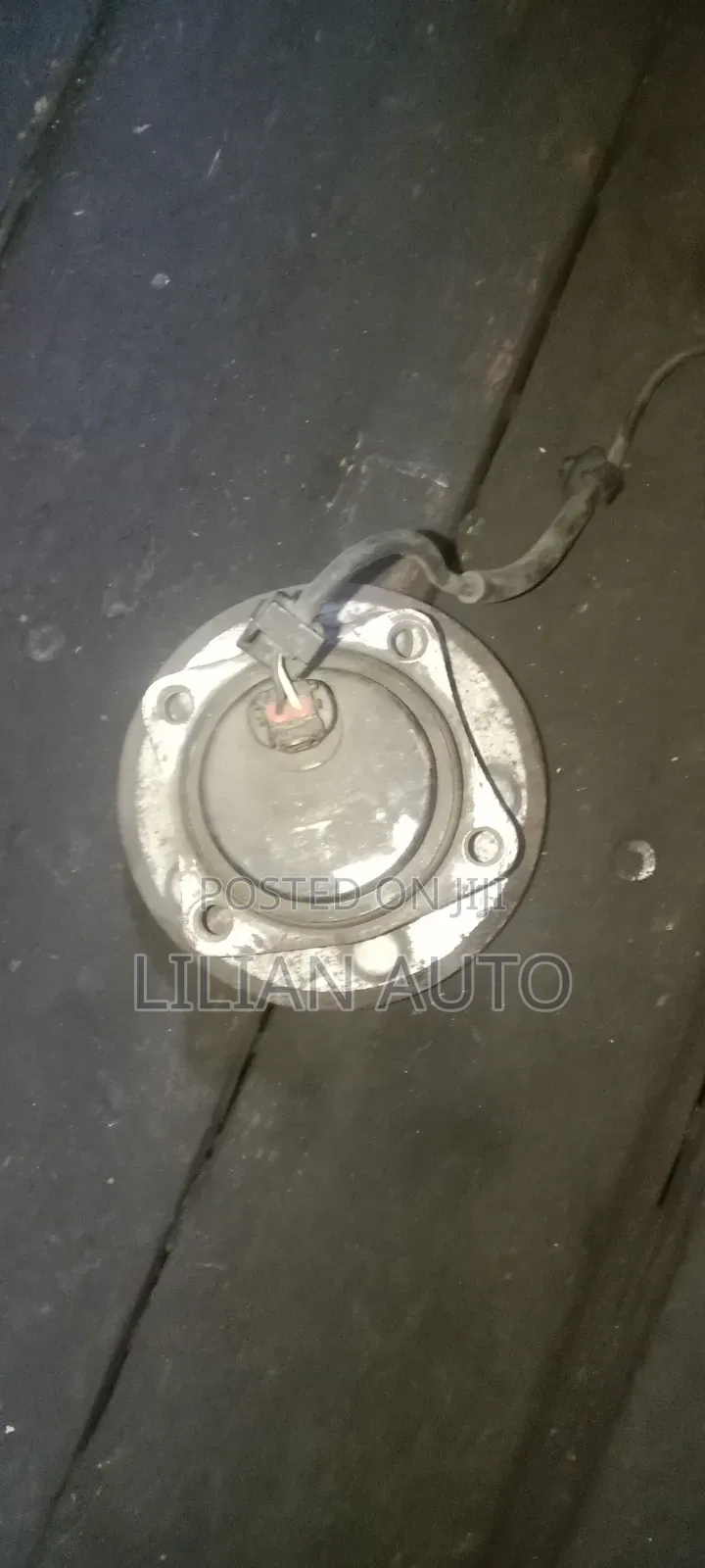 Premio 260 Rear Wheel Hub