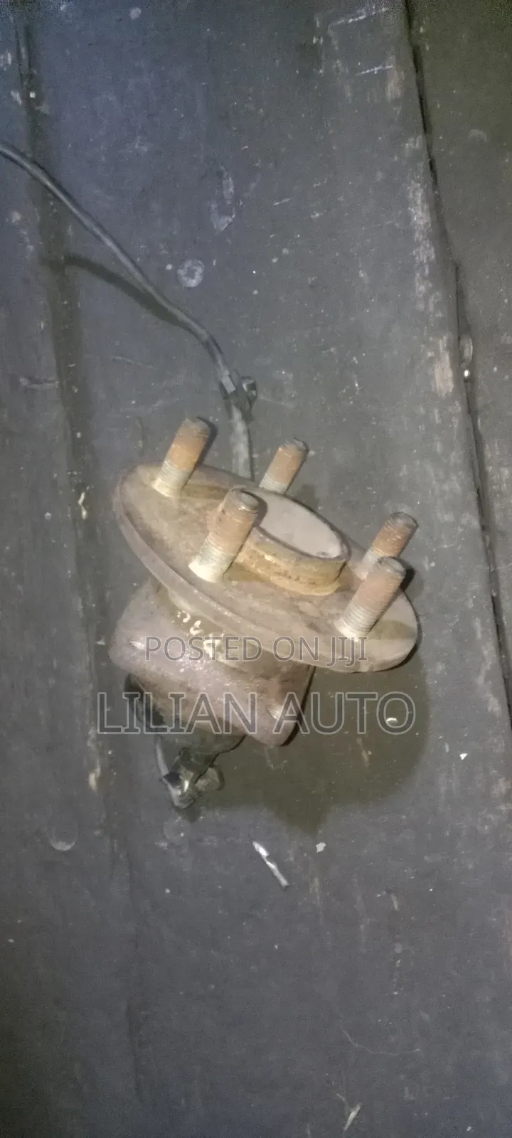 Premio 260 Rear Wheel Hub