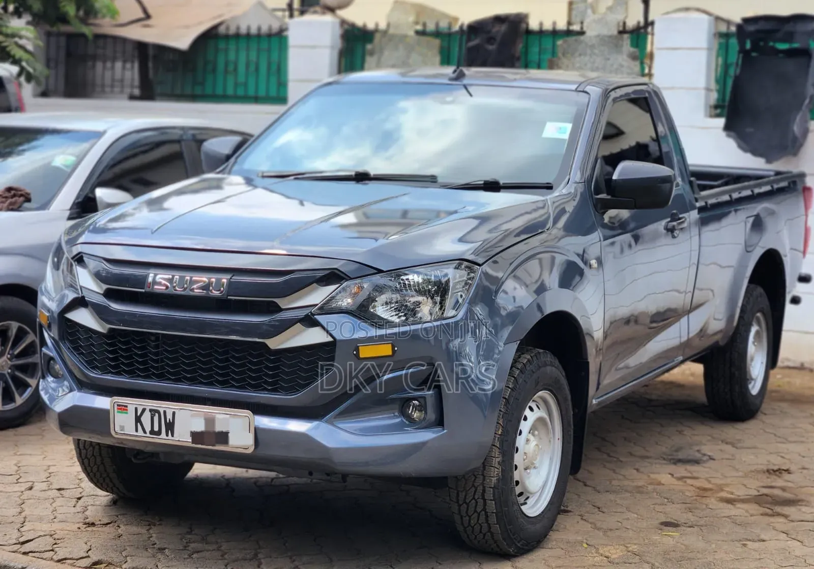 Isuzu D-MAX 2025 Gray