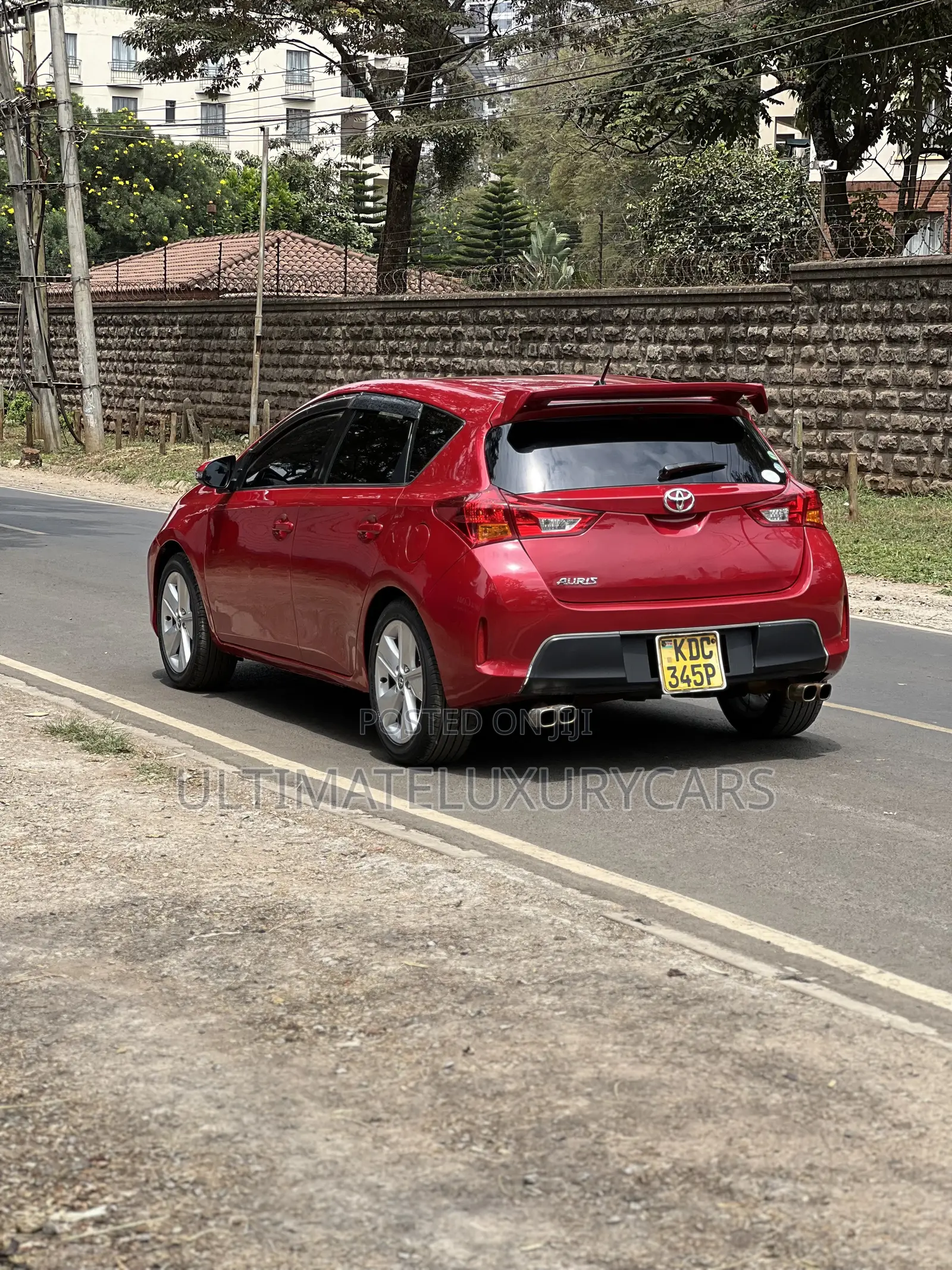 Toyota Auris 2014 Red