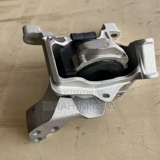 Mazda Cx5 Right and Left Petrol Engine Mountings