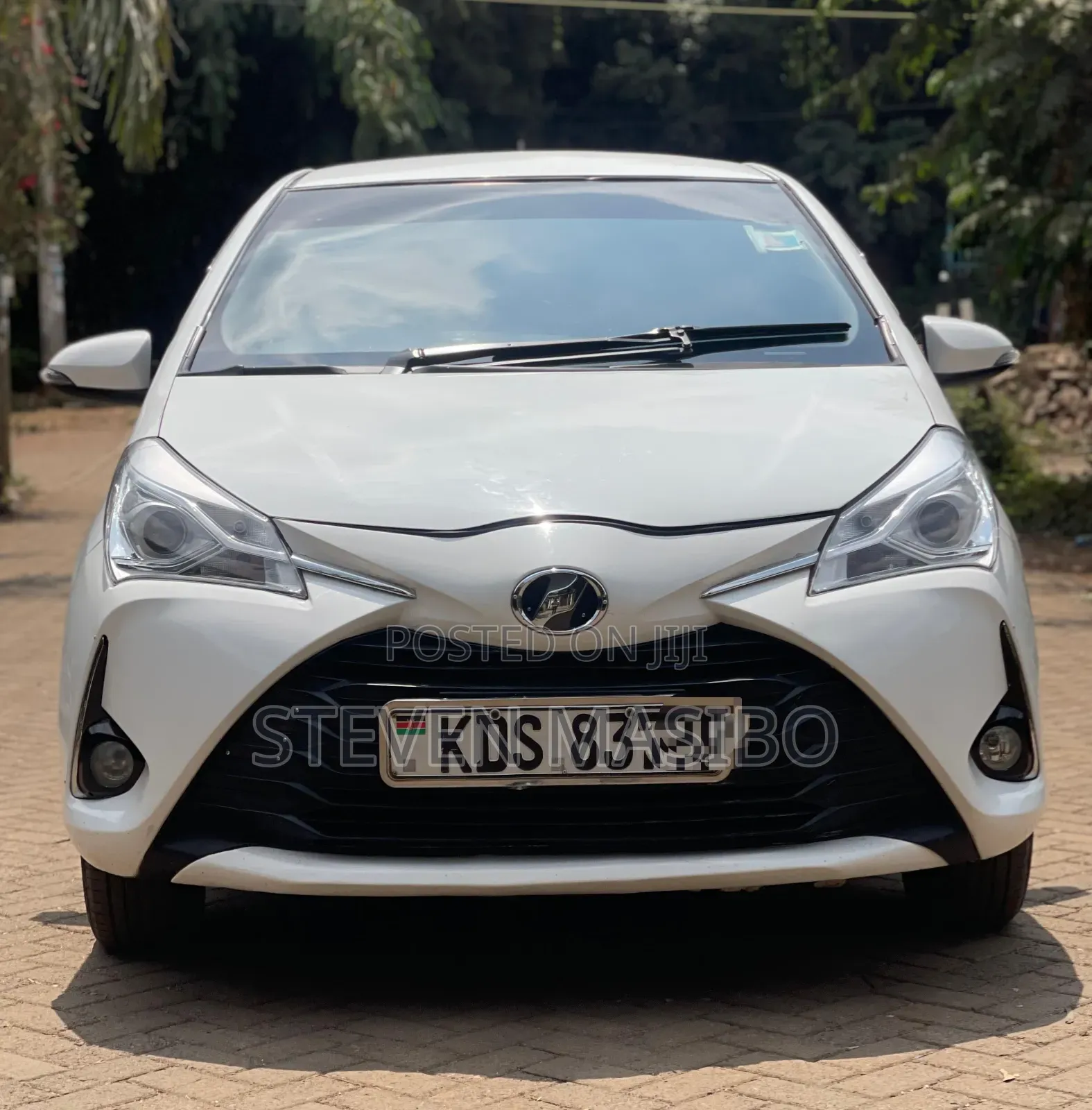 Toyota Vitz 1.3 FWD 5dr 2017 White