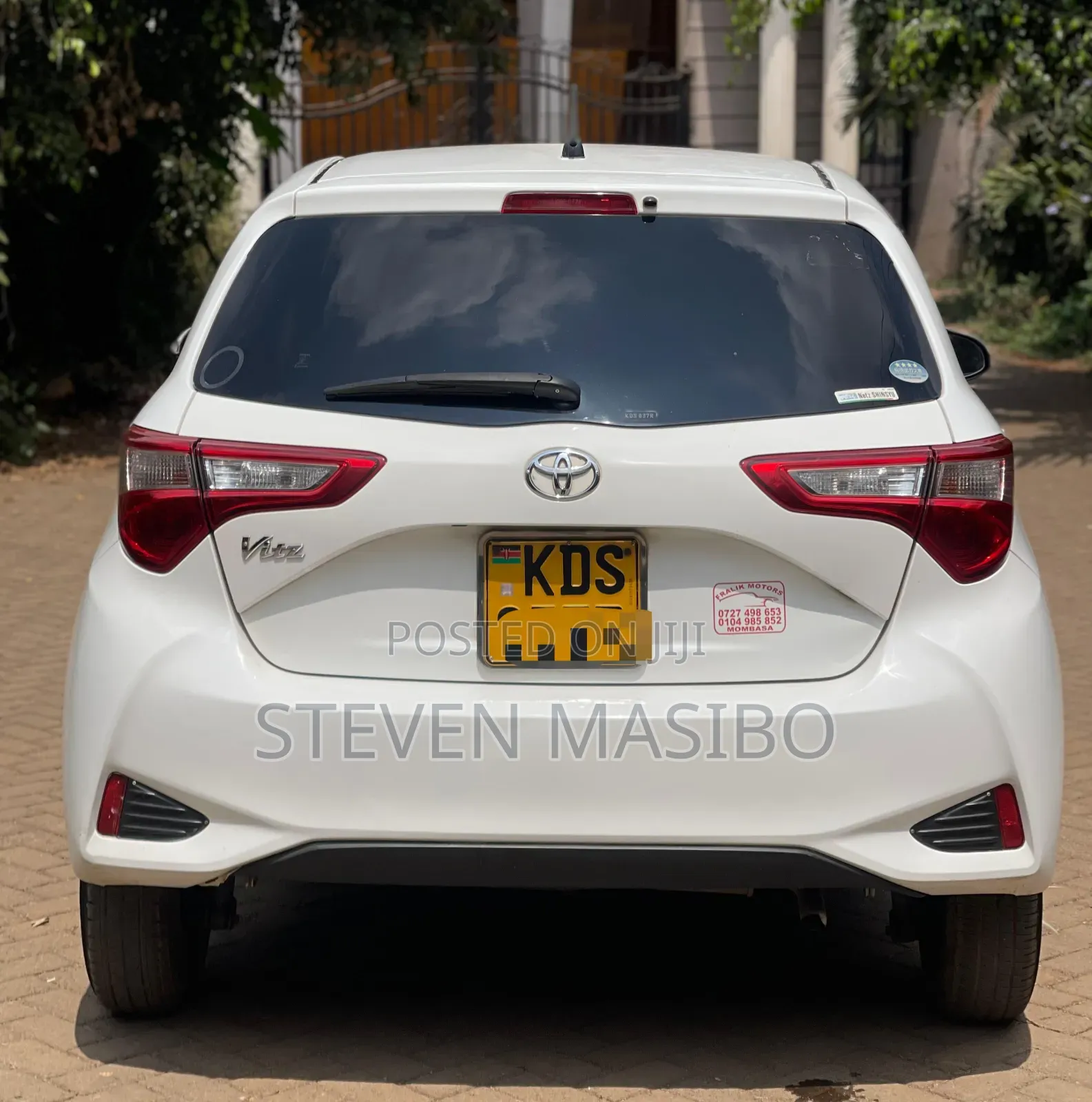 Toyota Vitz 1.3 FWD 5dr 2017 White