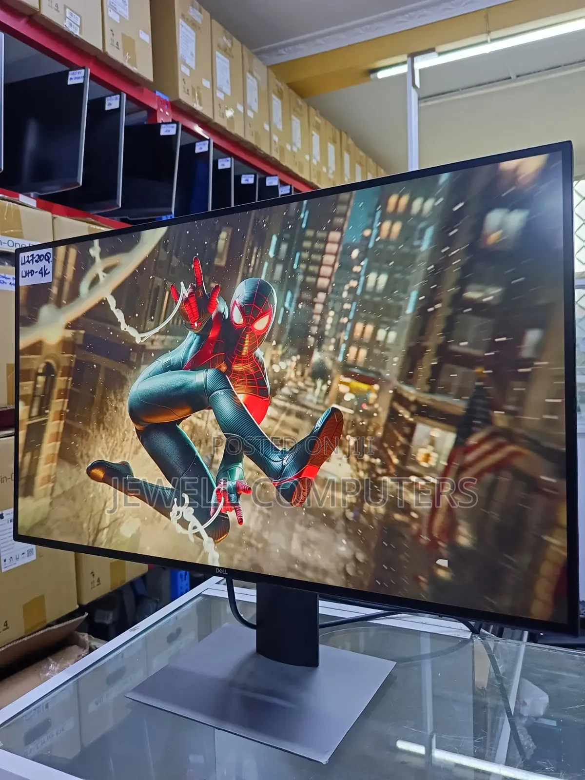 Dell UltraSharp U2720Q Display 27inch IPS Monitor USB-C Port