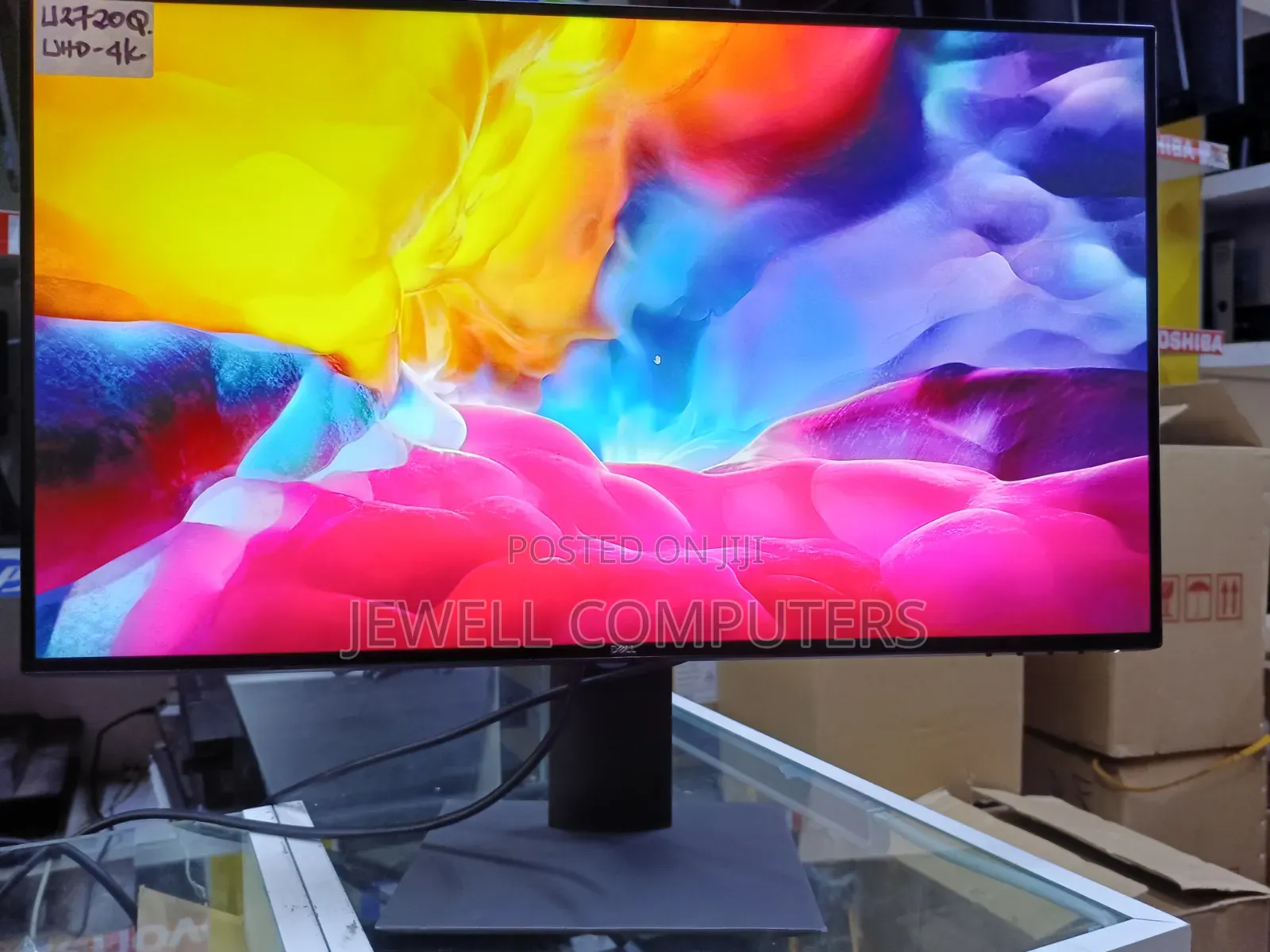 Dell UltraSharp U2720Q Display 27inch IPS Monitor USB-C Port