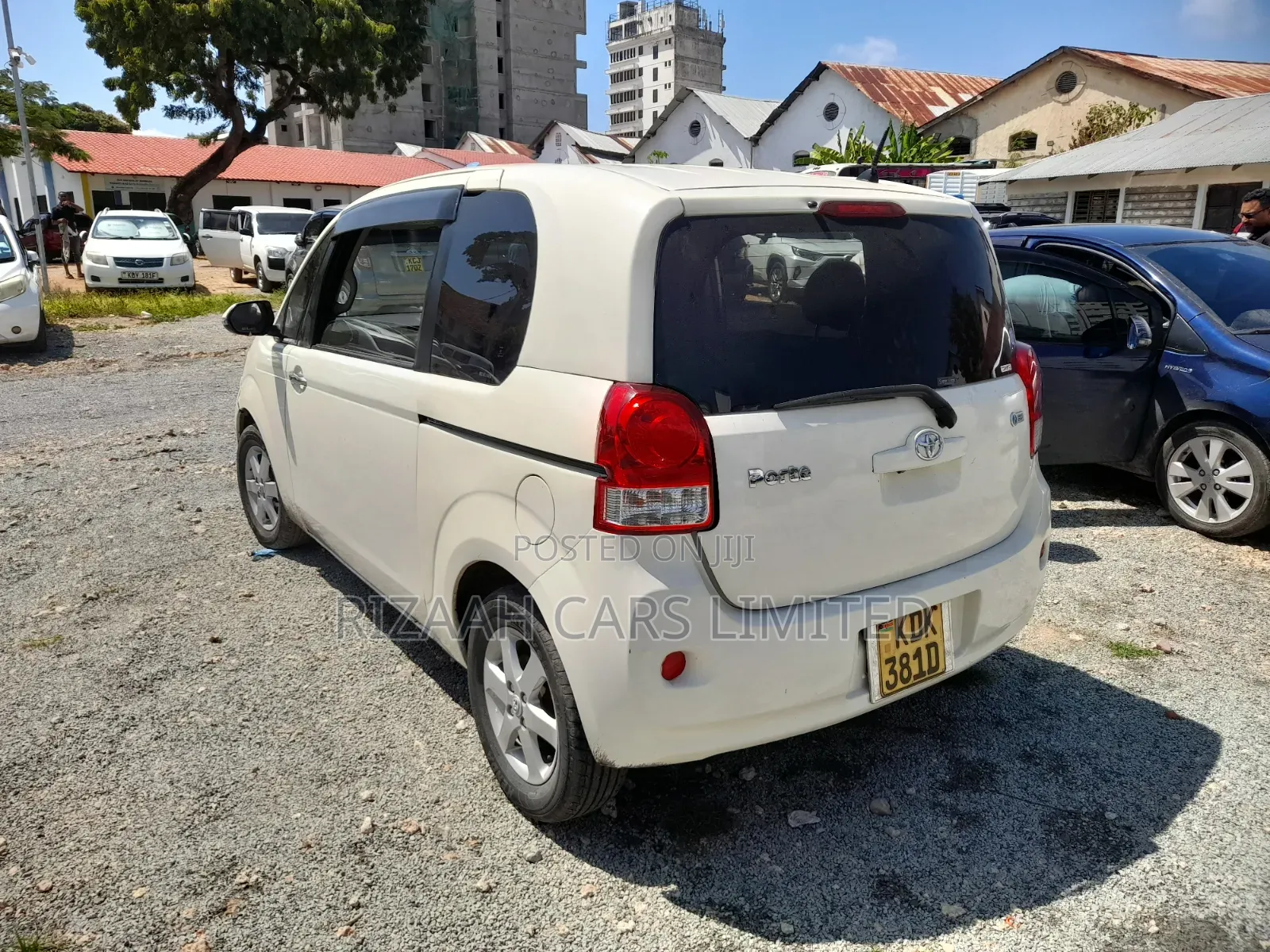 Toyota Porte 2016 Beige