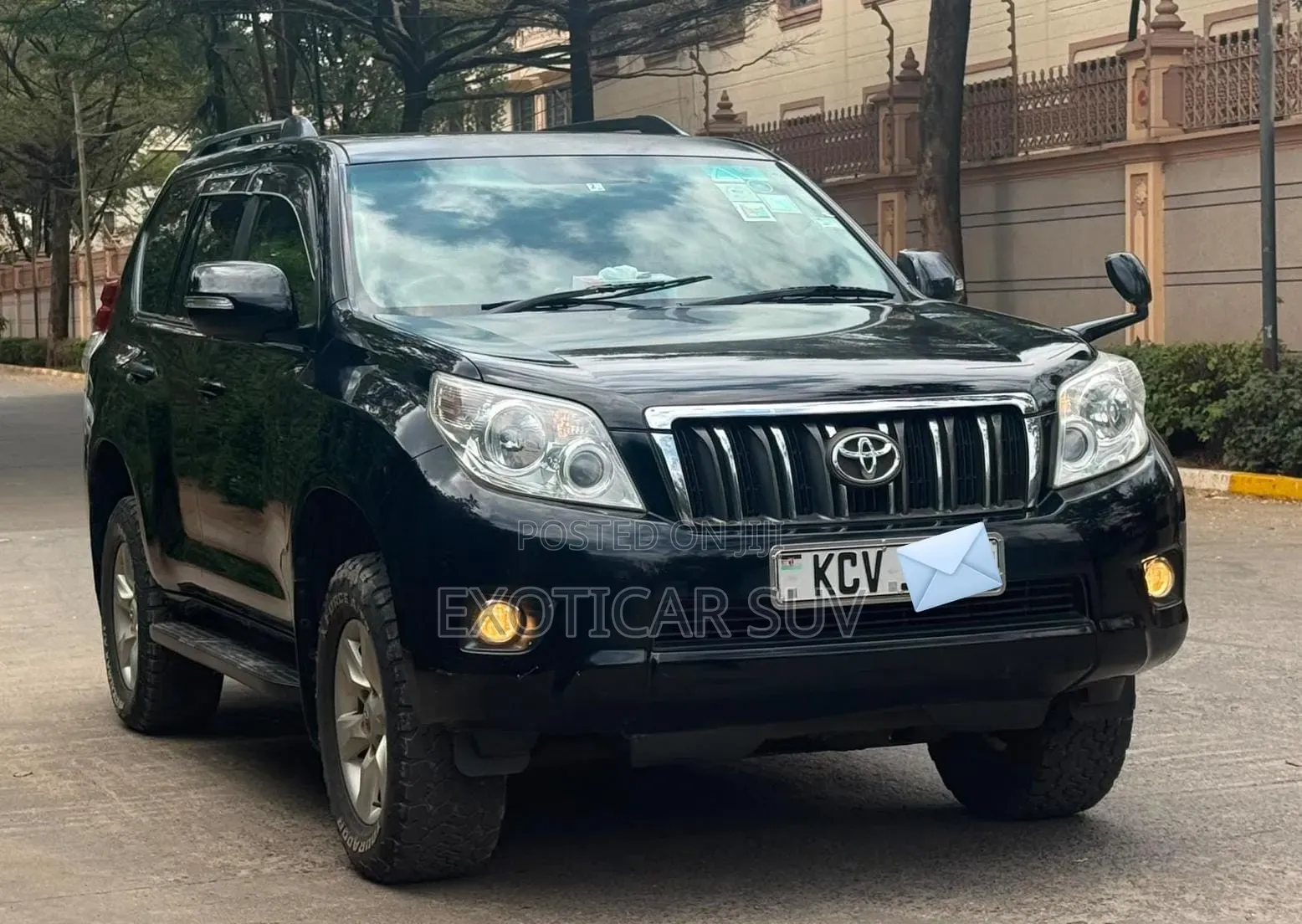 Toyota Land Cruiser Prado 2012