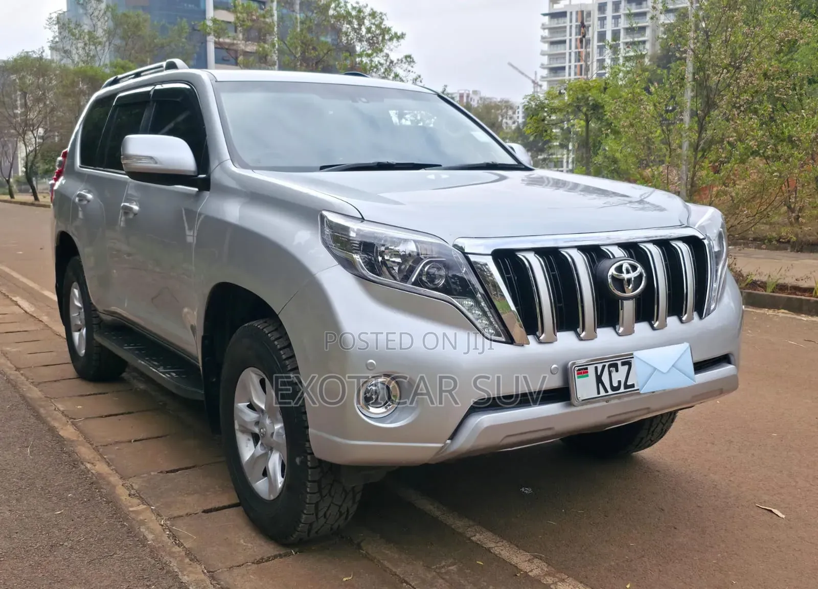 Toyota Land Cruiser Prado 2013 Gray