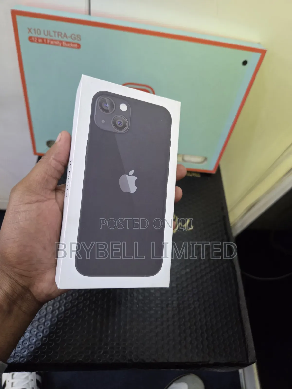 New Apple iPhone 13 128 GB Black