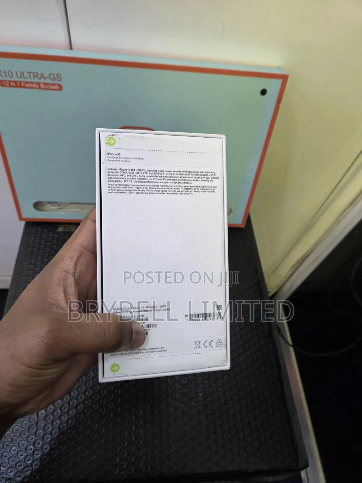 New Apple iPhone 13 128 GB Black
