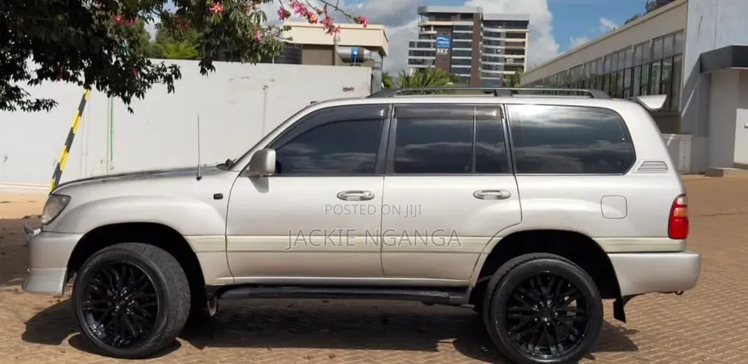 Toyota Land Cruiser 2003 Silver