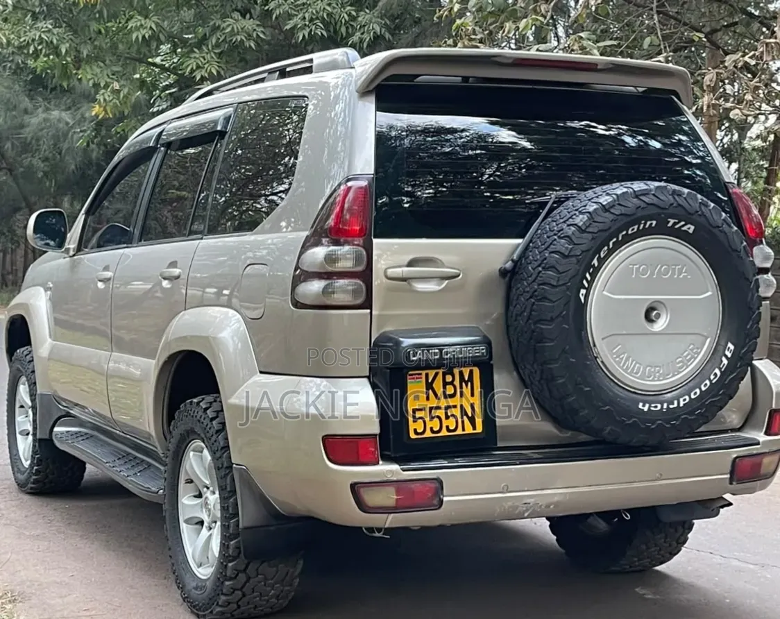Toyota Land Cruiser Prado 2005 Gold