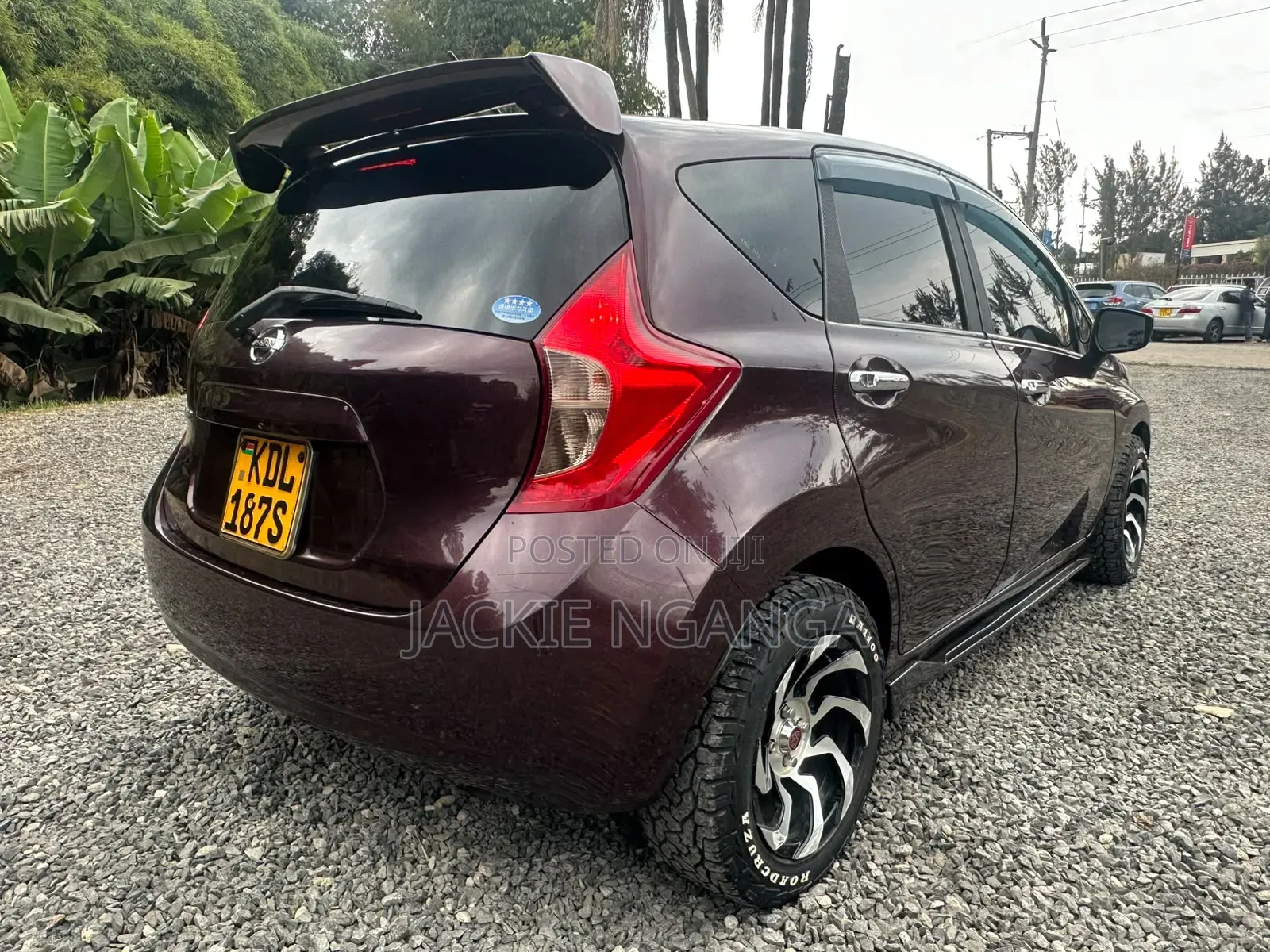 Nissan Note 2015 Maroon