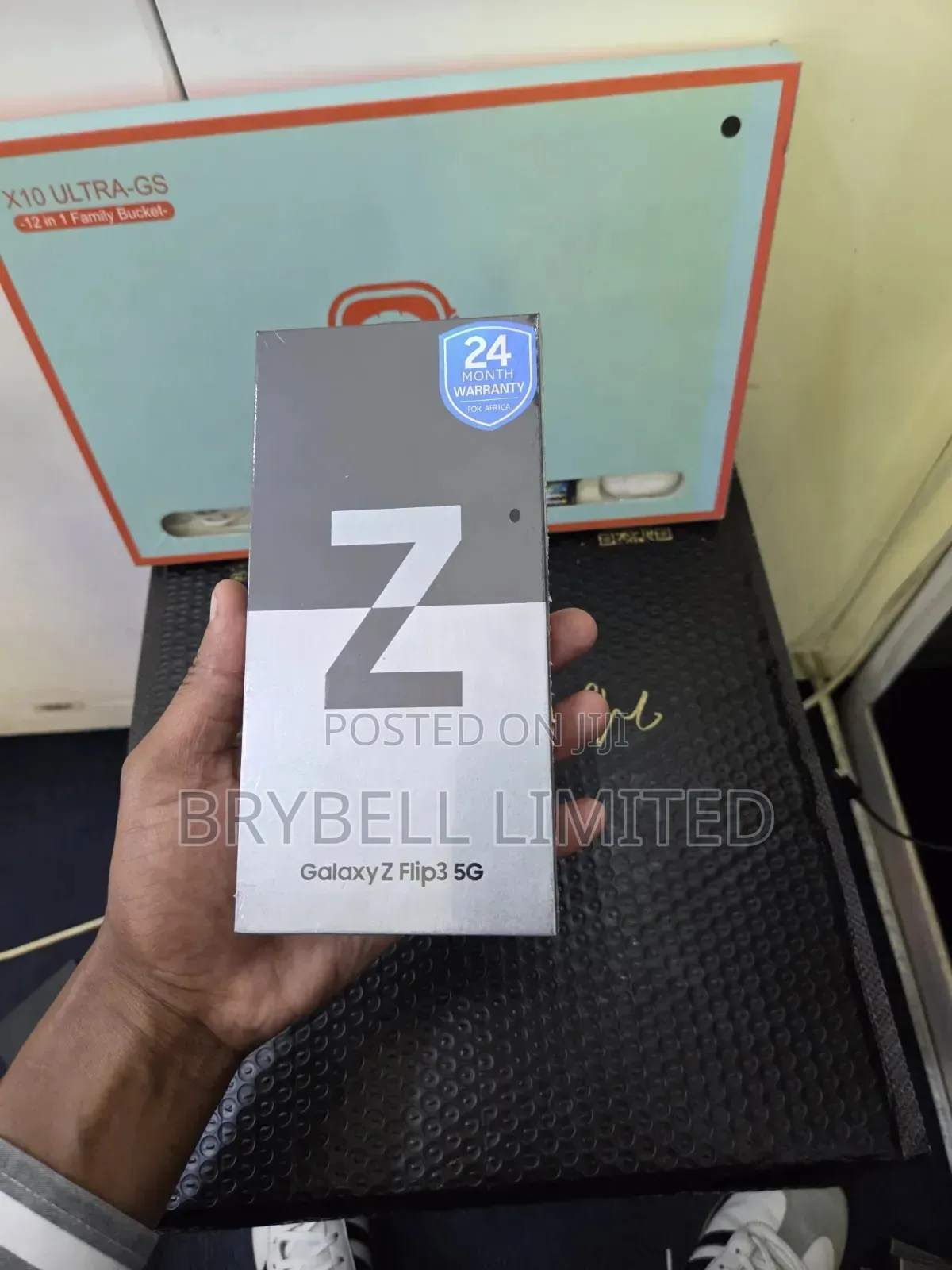 New Samsung Galaxy Z Flip3 5G 256 GB Black