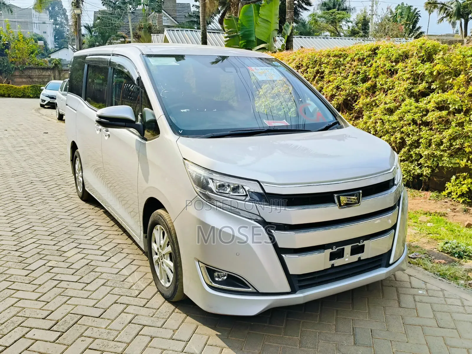 Toyota Noah 2019 Silver