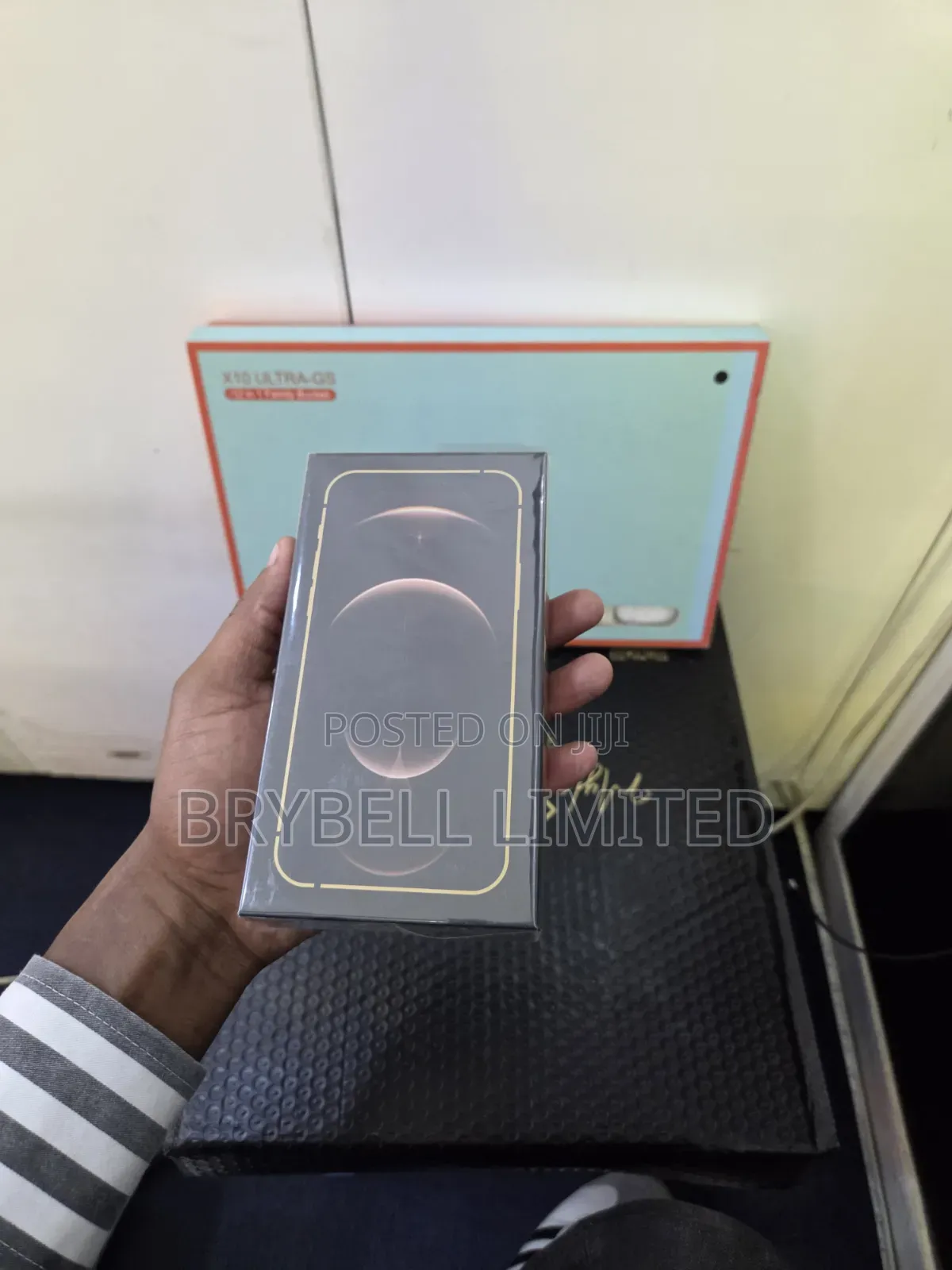 New Apple iPhone 12 Pro 256 GB Gold