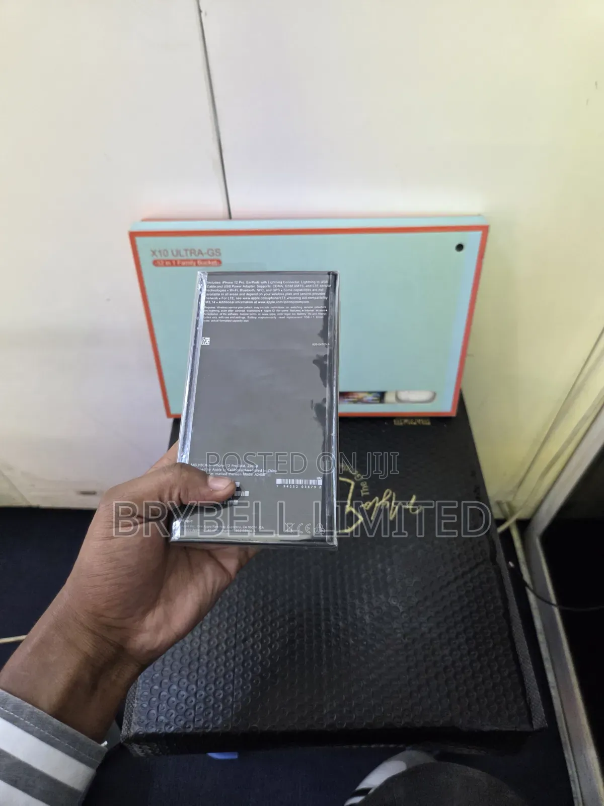 New Apple iPhone 12 Pro 256 GB Gold
