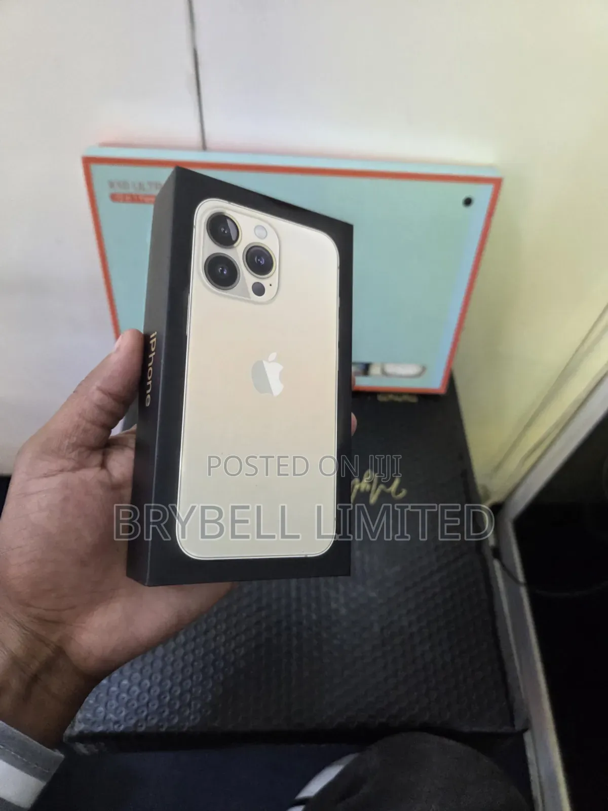 New Apple iPhone 13 Pro 256 GB Gold