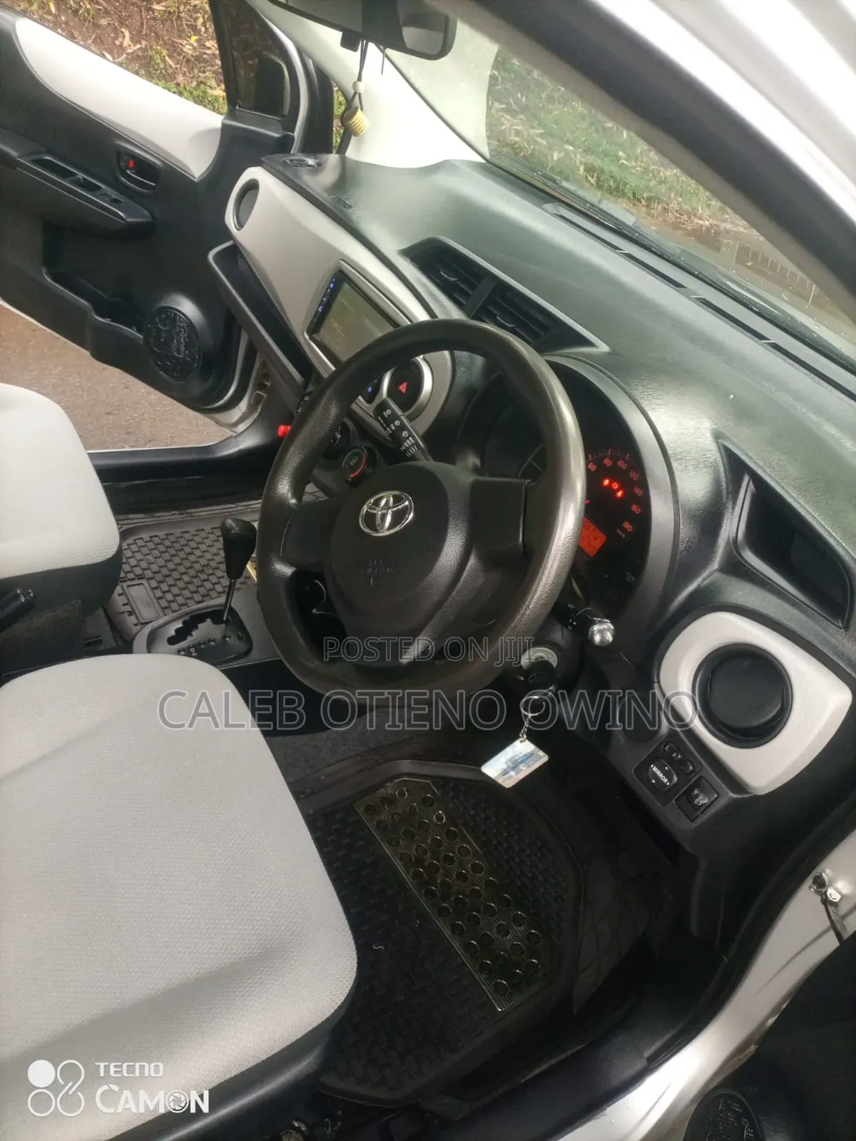 Toyota Vitz 2012 Gray