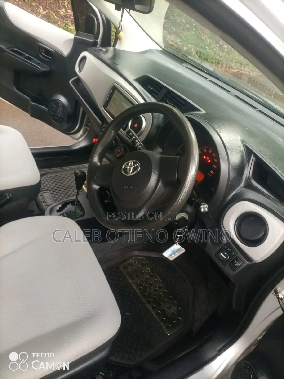 Toyota Vitz 2012 Gray
