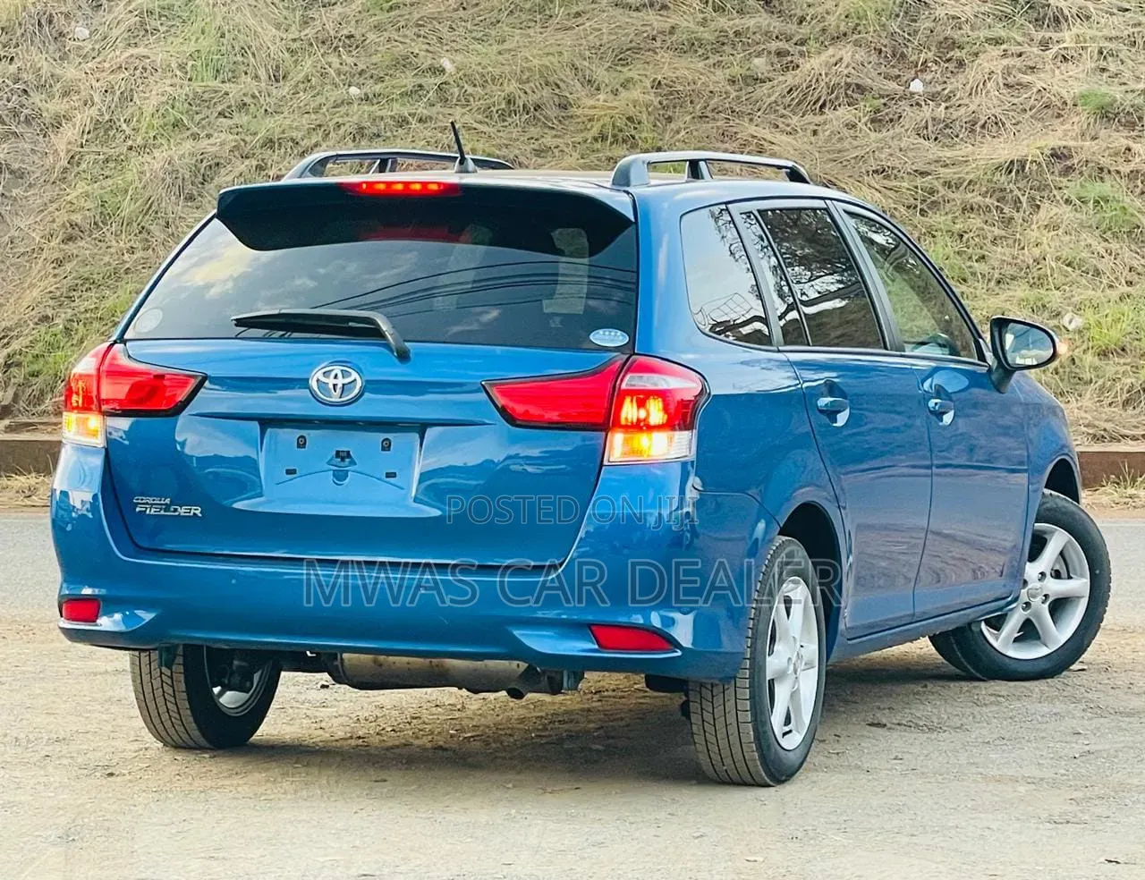 Toyota Corolla Fielder 2020 Blue