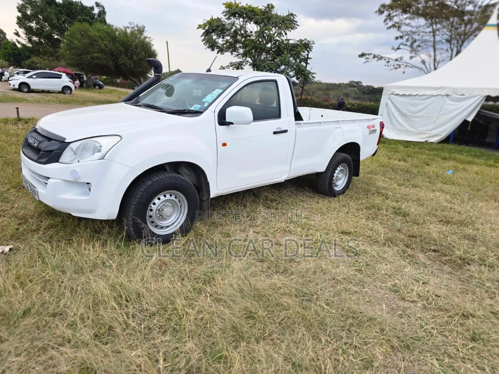 Isuzu D-MAX 2015 White