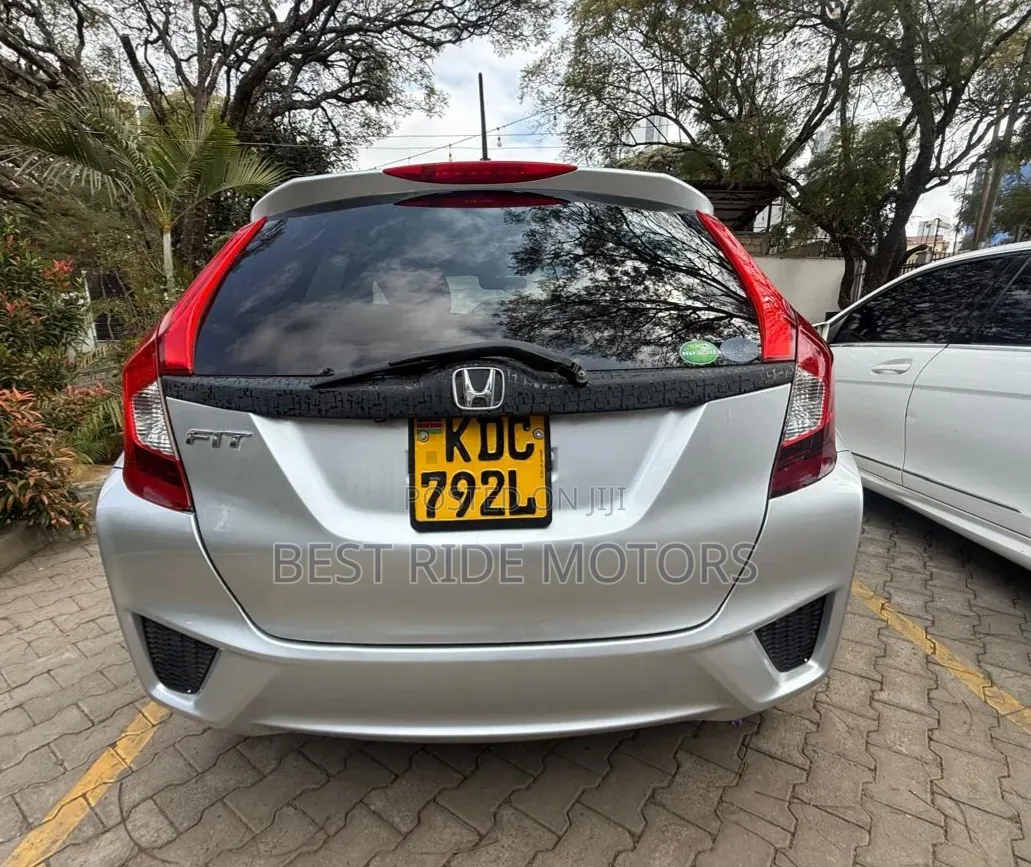 Honda Fit 2018 Silver