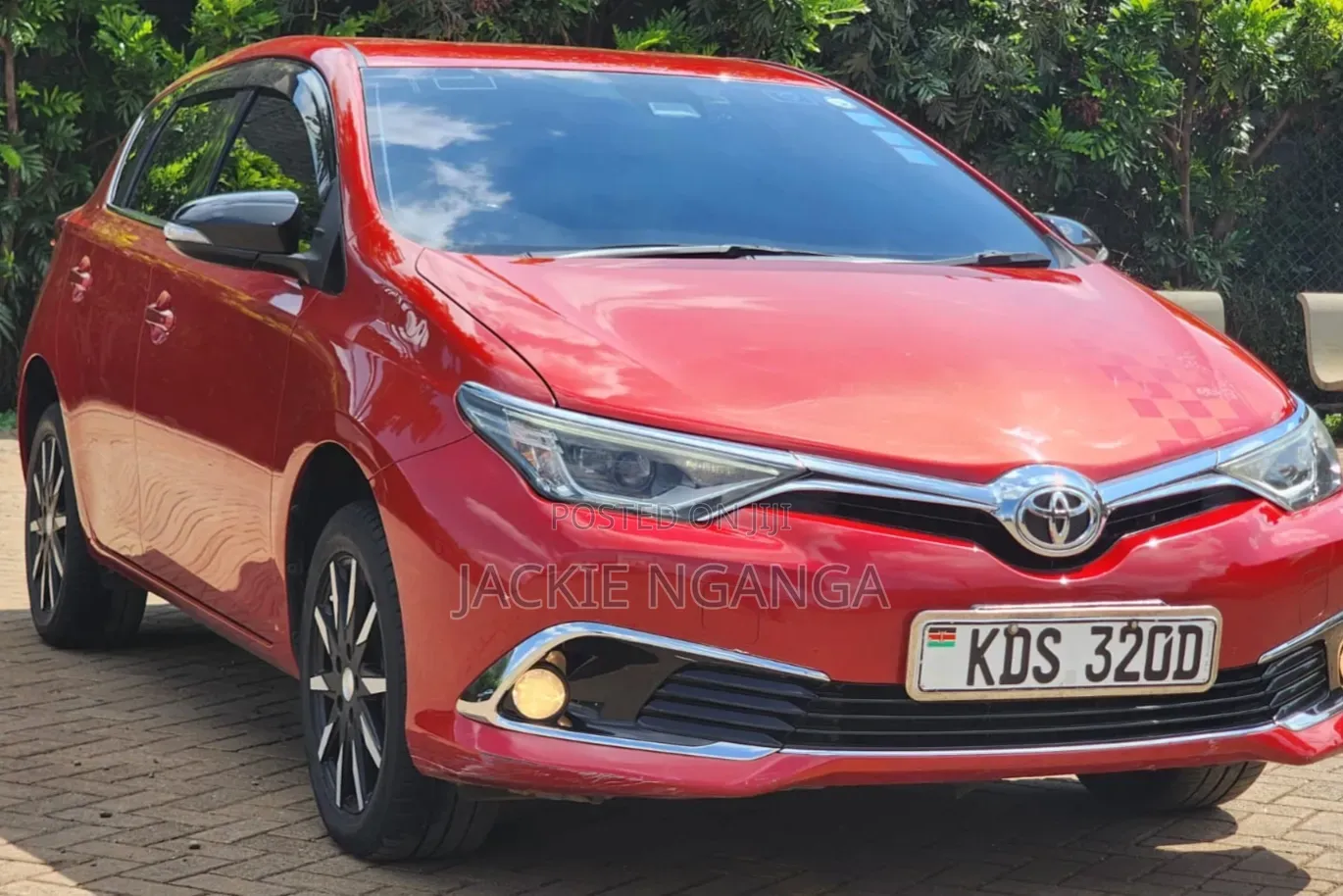 Toyota Auris 2017 Red
