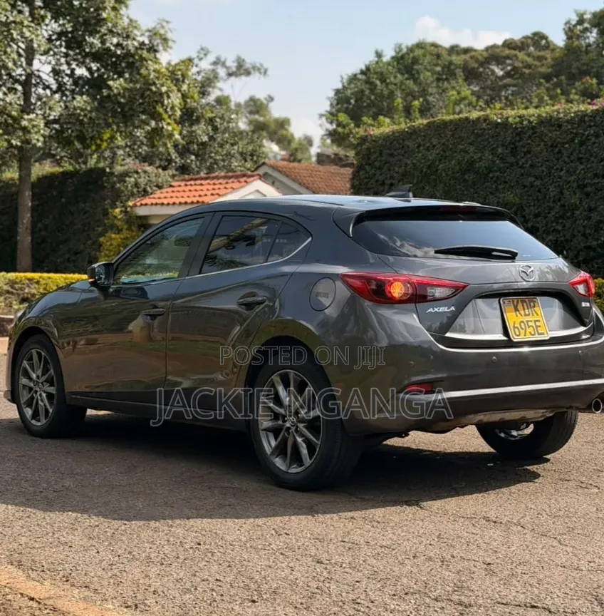 Mazda Axela 2016 Gray
