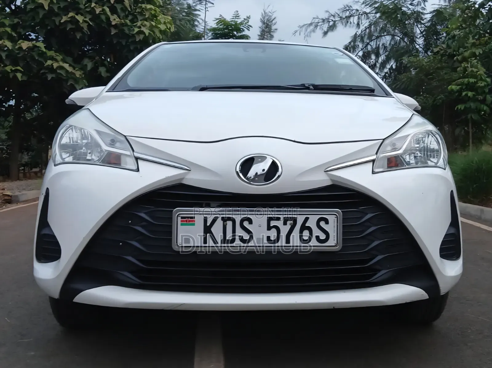 Toyota Vitz 1.0 FWD 5dr 2018 White
