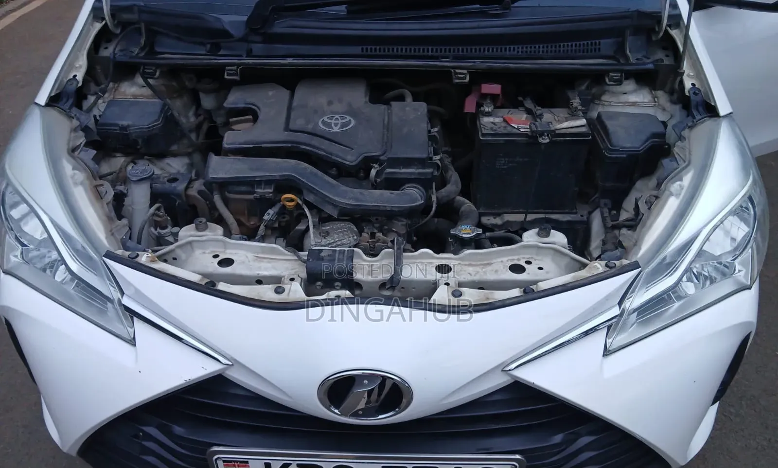 Toyota Vitz 1.0 FWD 5dr 2018 White