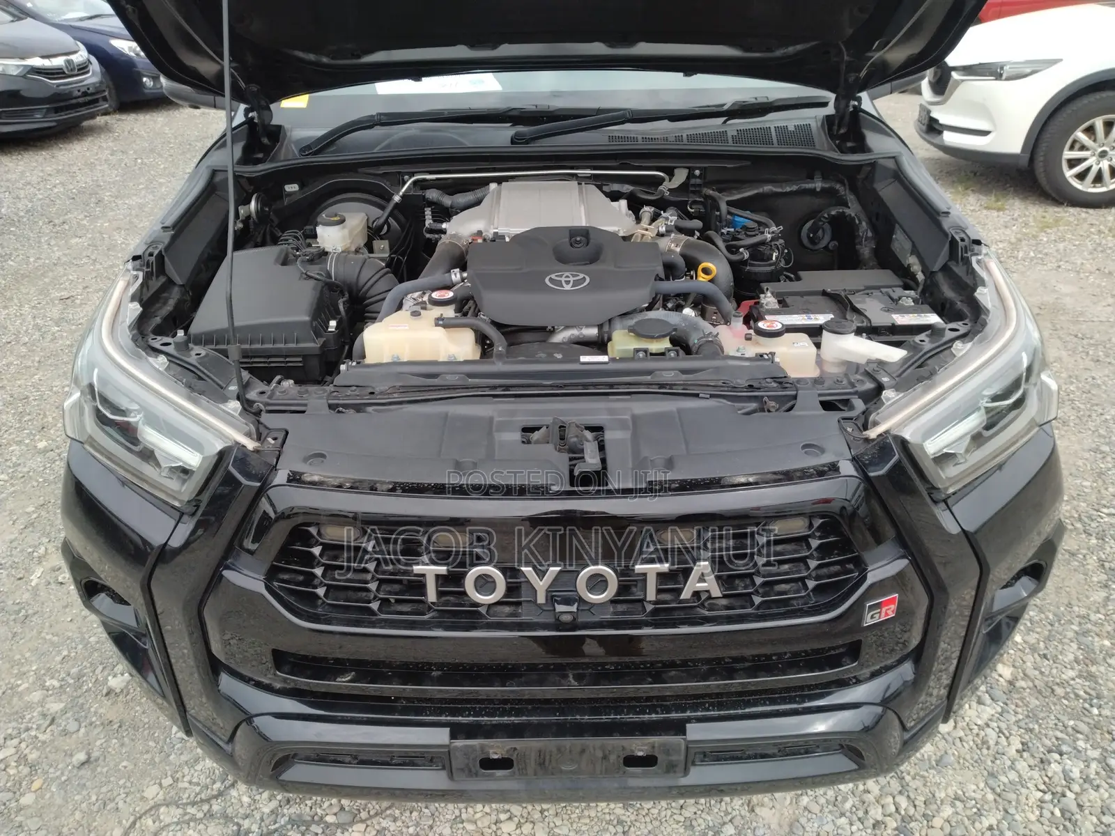 Toyota Hilux 2022 Black