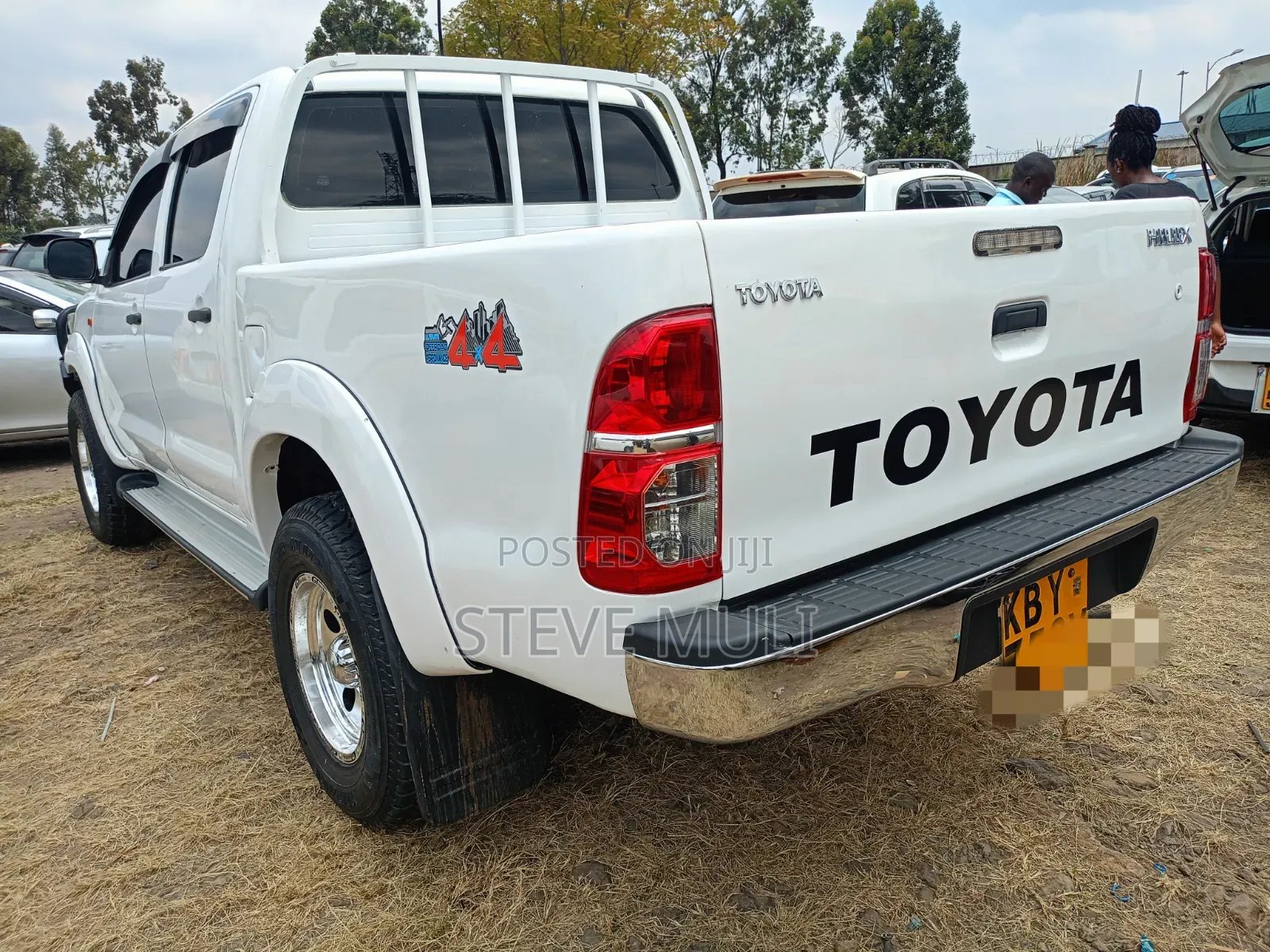 Toyota Hilux 2014 White