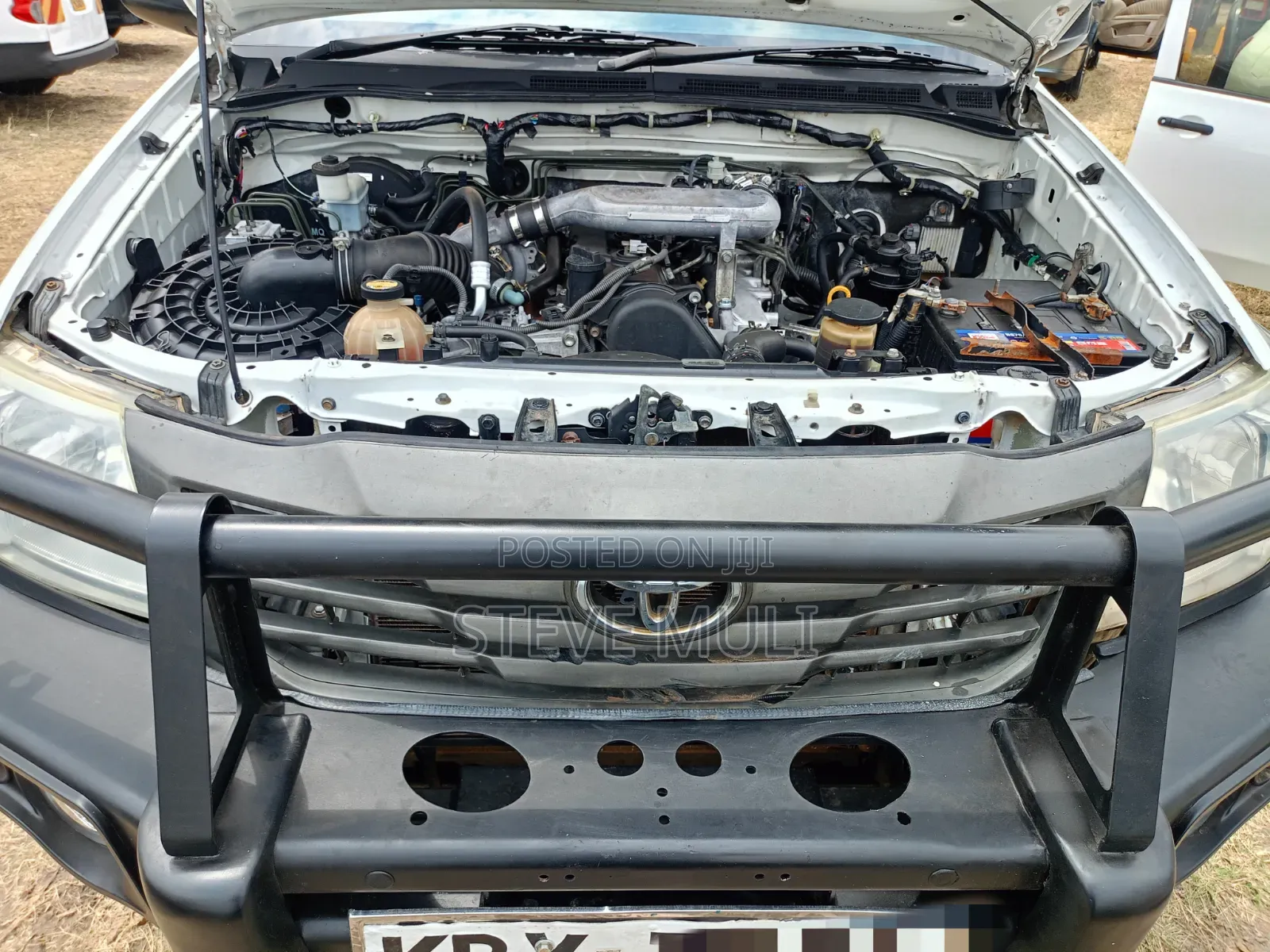 Toyota Hilux 2014 White