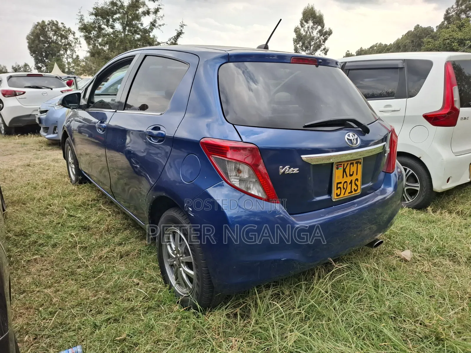 Toyota Vitz 2011 Blue