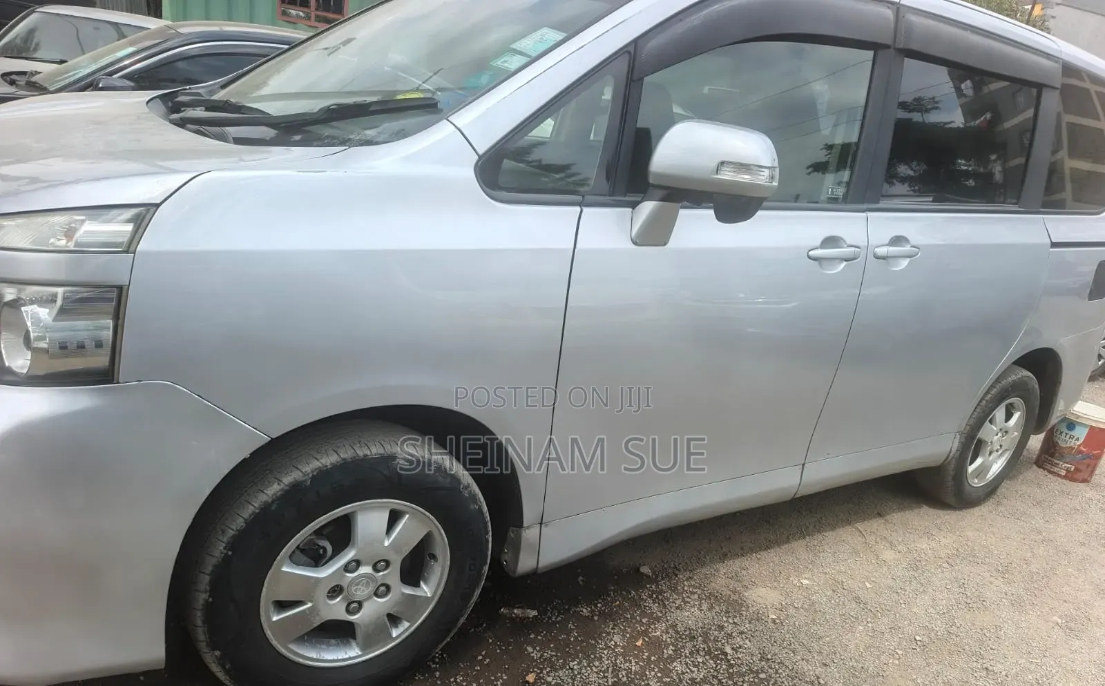Toyota Voxy 2012 Silver