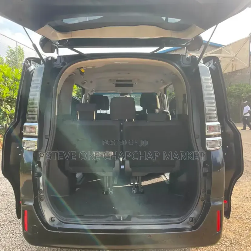 Toyota Noah 2020 Black