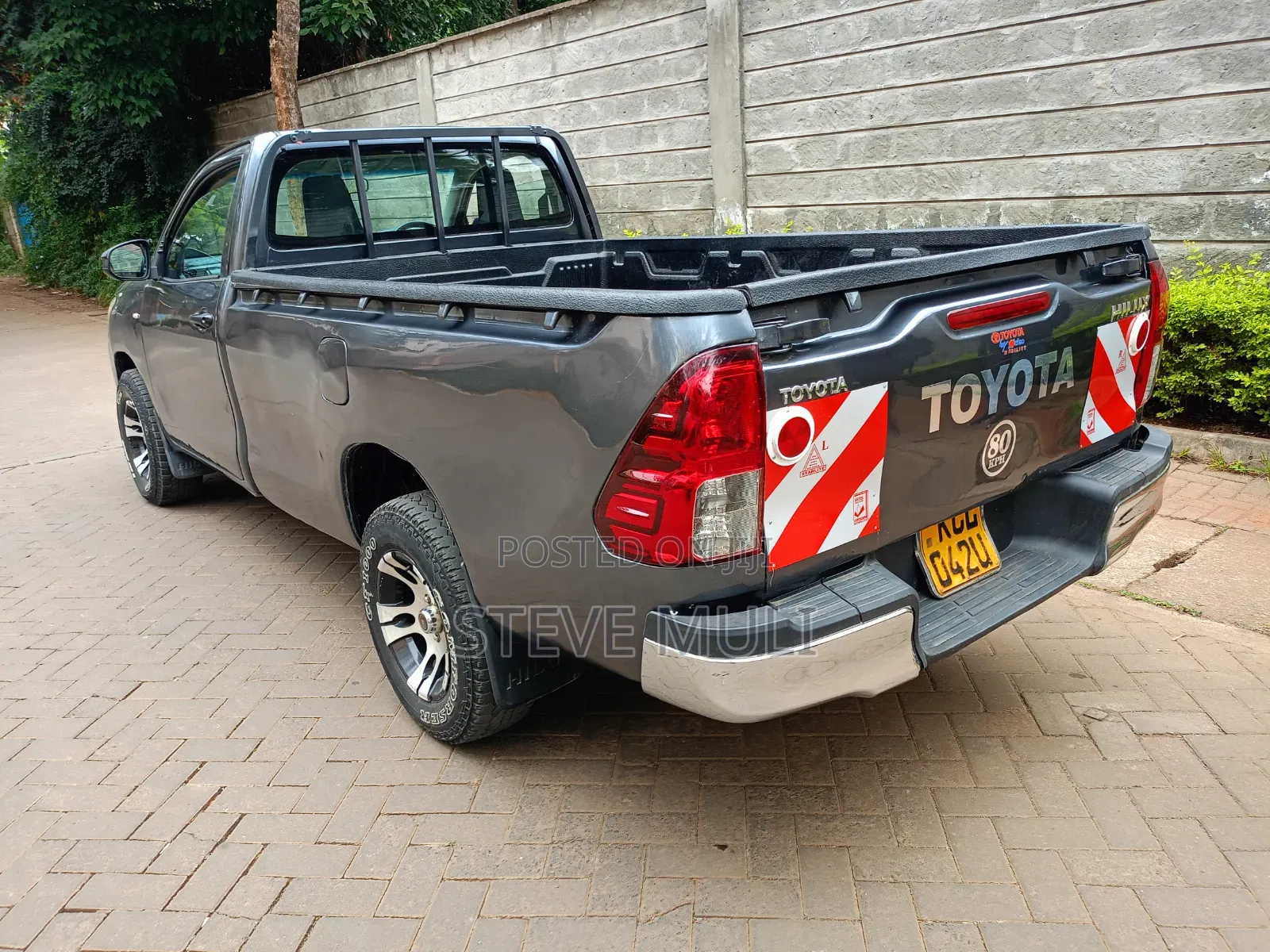 Toyota Hilux 2016 Gray