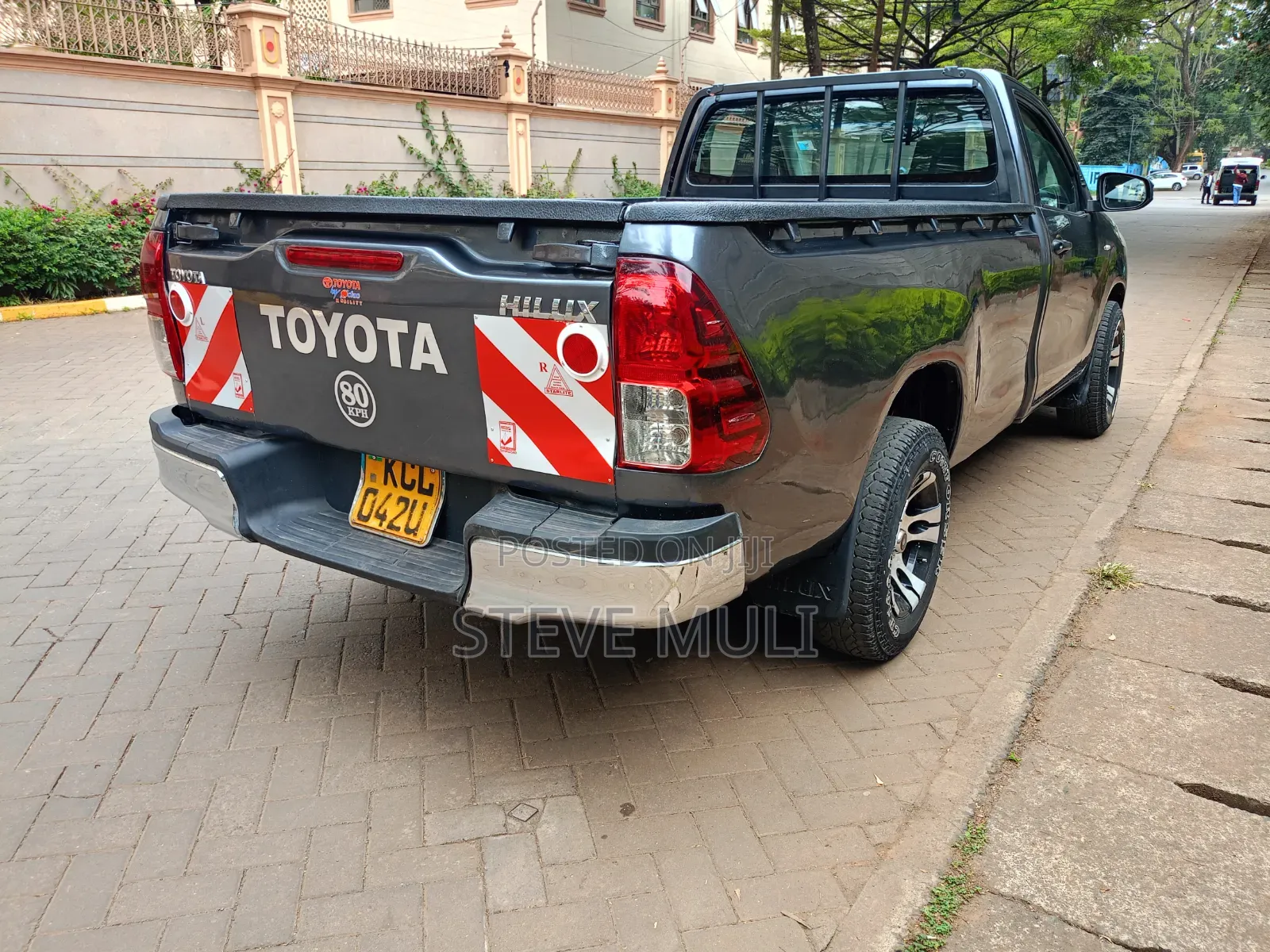 Toyota Hilux 2016 Gray