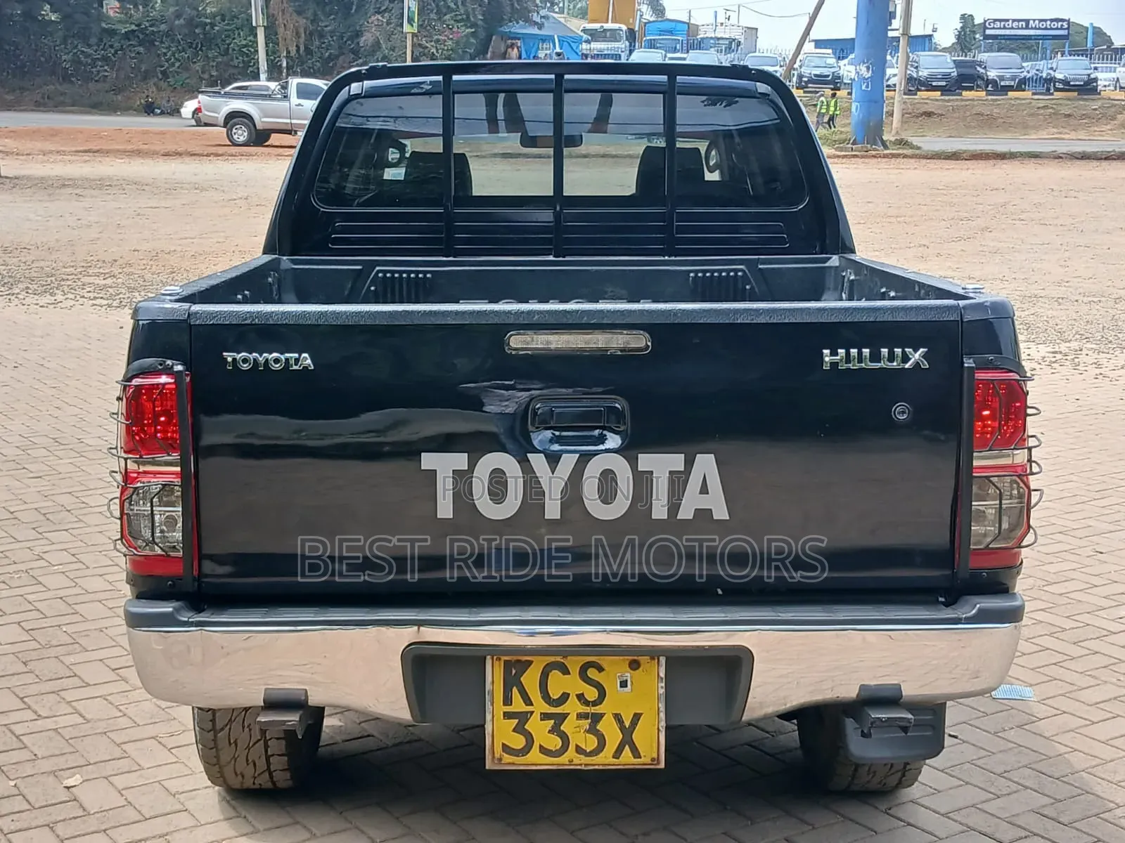 Toyota Hilux 2013 Gray