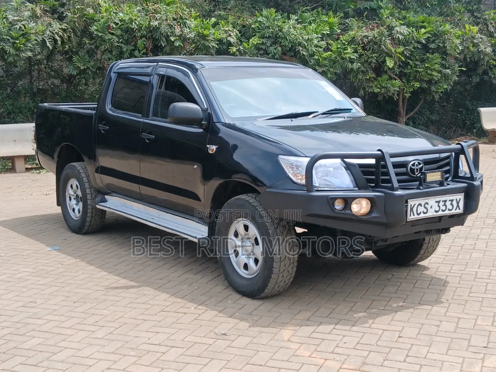 Toyota Hilux 2013 Gray