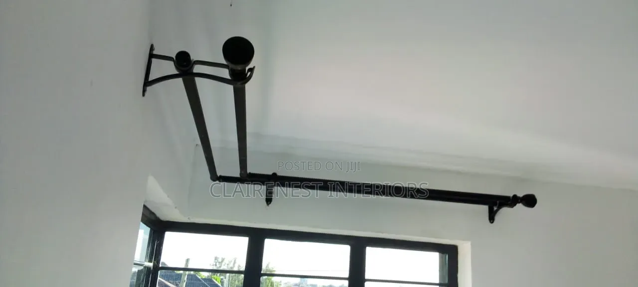 Build to Hold Both Heavy and Light Curtains and Sheers