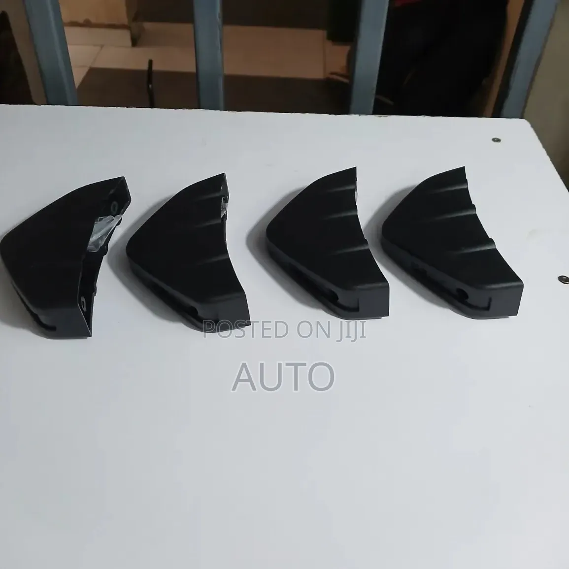 4 PCS Rear Bumper Diffusers | Universal Shark Fin Diffuser Kit